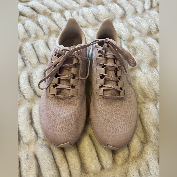 Women’s Nike Zoom Mauve Sneakers - Picture 2 of 6